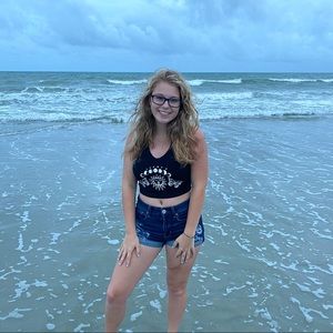 Meet your Posher, Mady